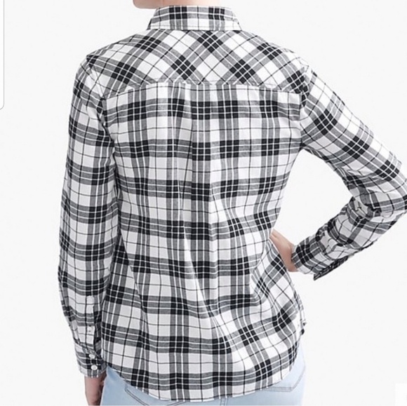 J Crew black and white plaid flannel buttondown - Picture 2 of 8